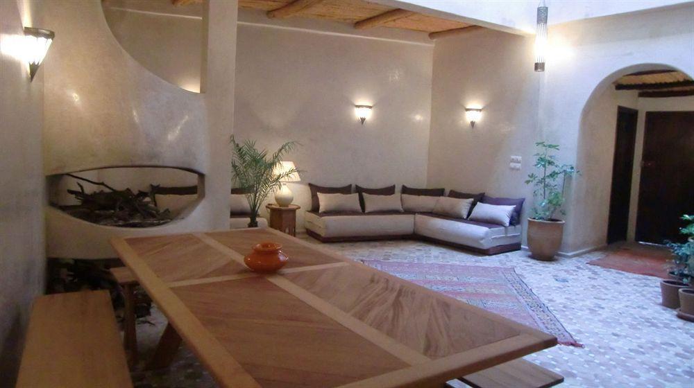 Riad Thais 에사우이라 외부 사진